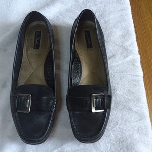 Thom McAn women 8.5 wide